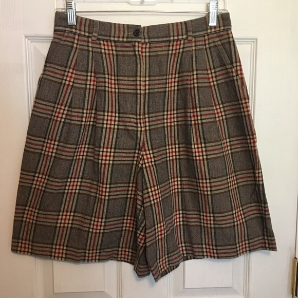 Talbots plaid shorts sz 12. Zipper button closure. 2 front pockets and 1 in back - Picture 3 of 8